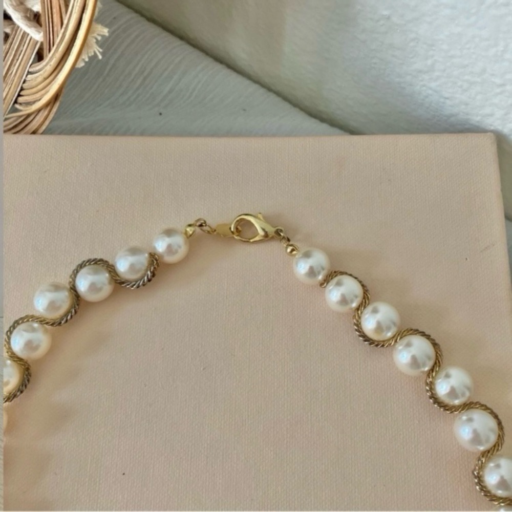 Pearl & Gold Chain Necklace Vintage “Alienor” Classic Style Quiet Luxury Elegant - Picture 7 of 10